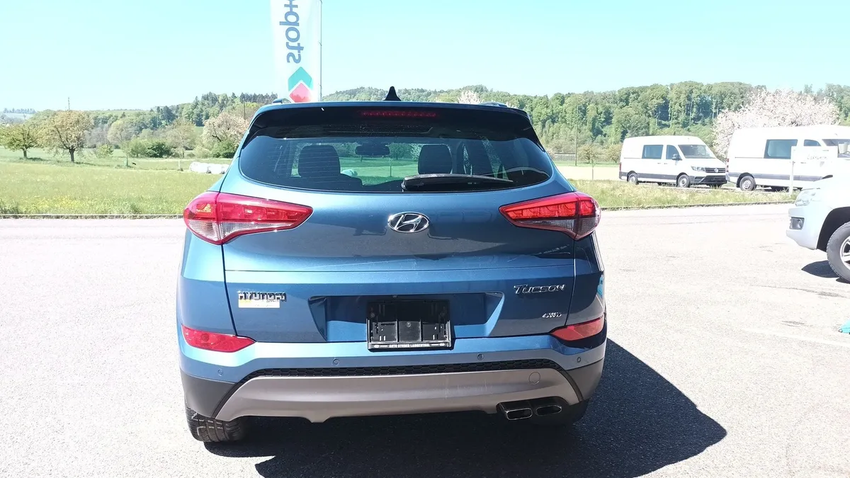 HYUNDAI Tucson 2.0 CRDI Vertex — zdjęcie 6