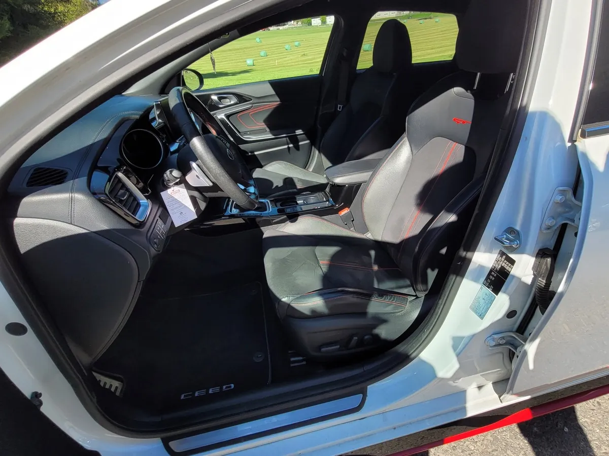 KIA ProCeed GT 1.6 — zdjęcie 15
