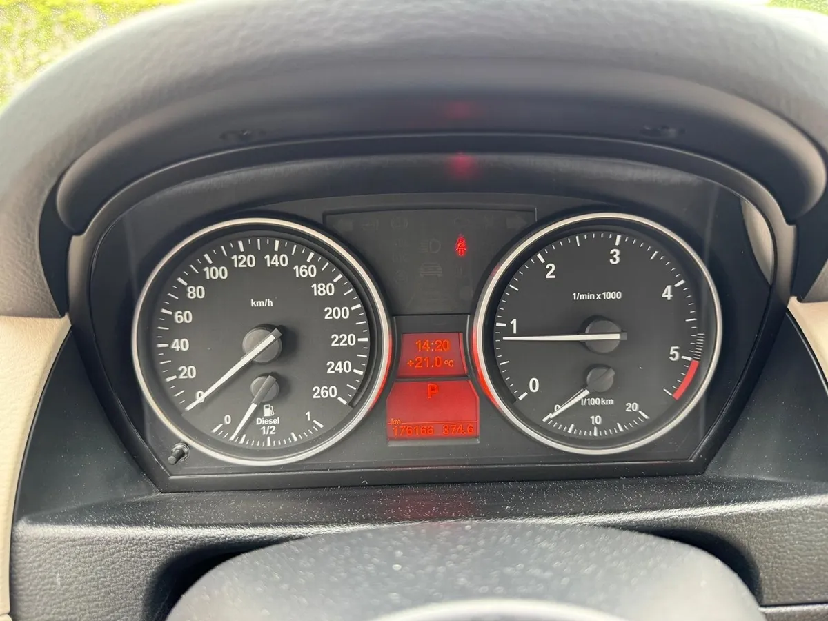 BMW X1 xDrive23d — zdjęcie 7