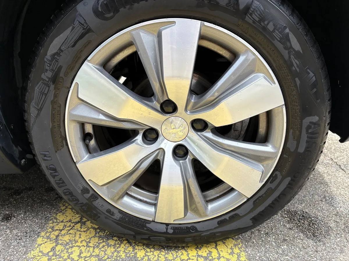 PEUGEOT 2008 1.2i STT — zdjęcie 10