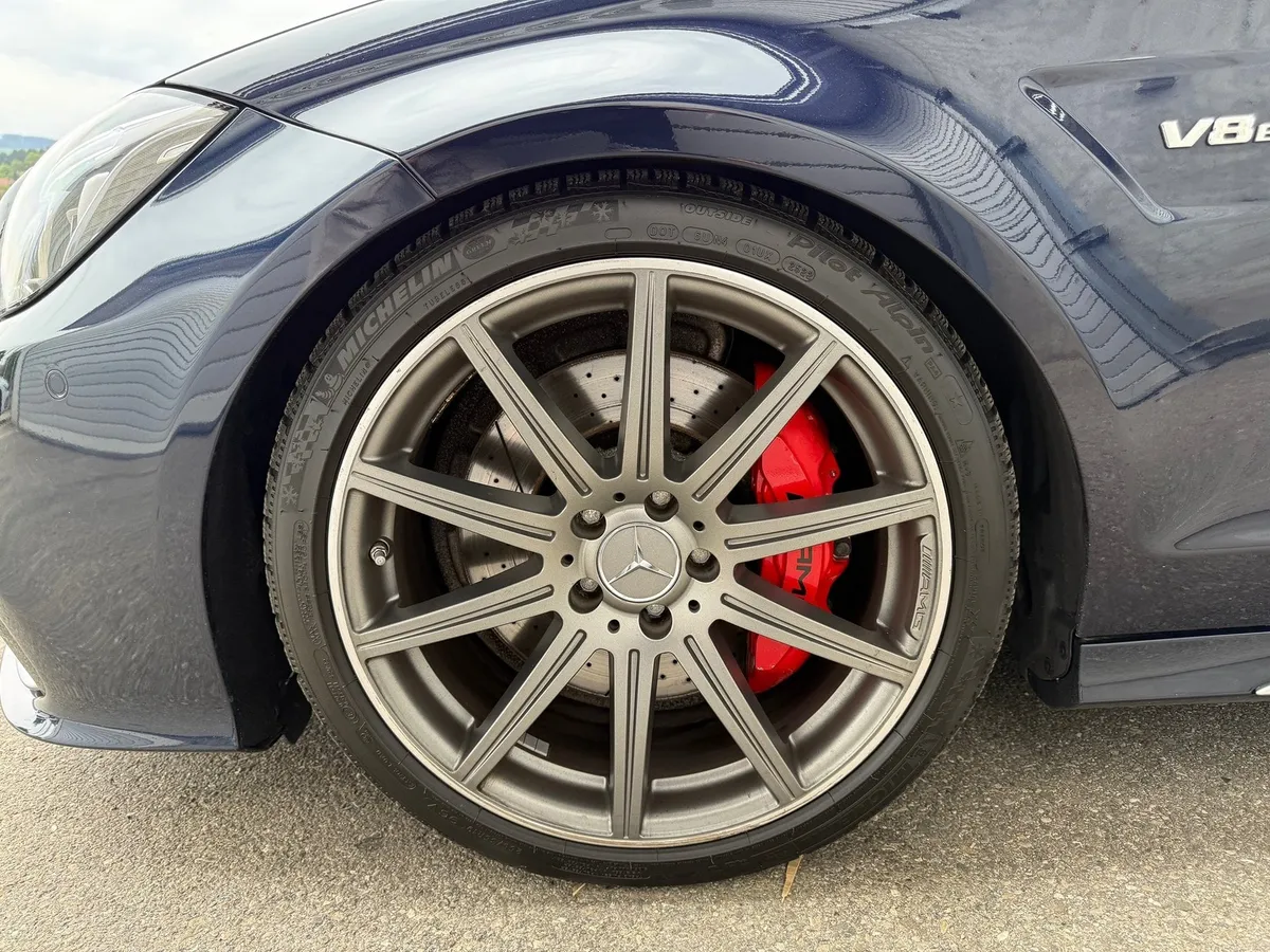 MERCEDES-BENZ CLS 63 S AMG 4m Facelift — zdjęcie 7
