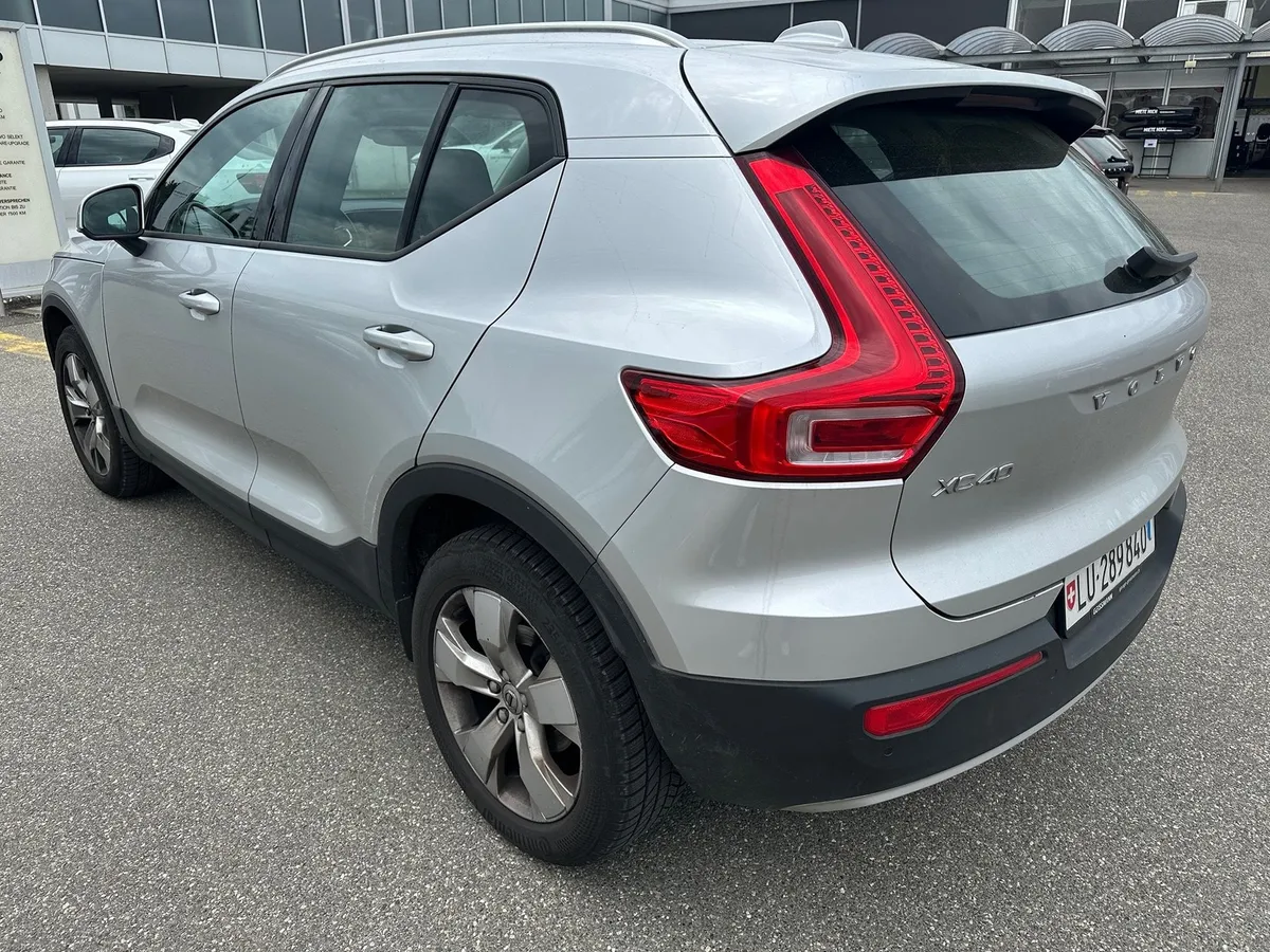 VOLVO XC40 D3 — zdjęcie 3