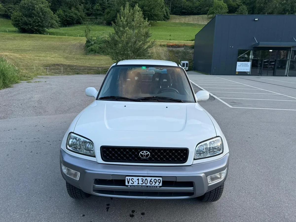 TOYOTA RAV4 2.0 — zdjęcie 5