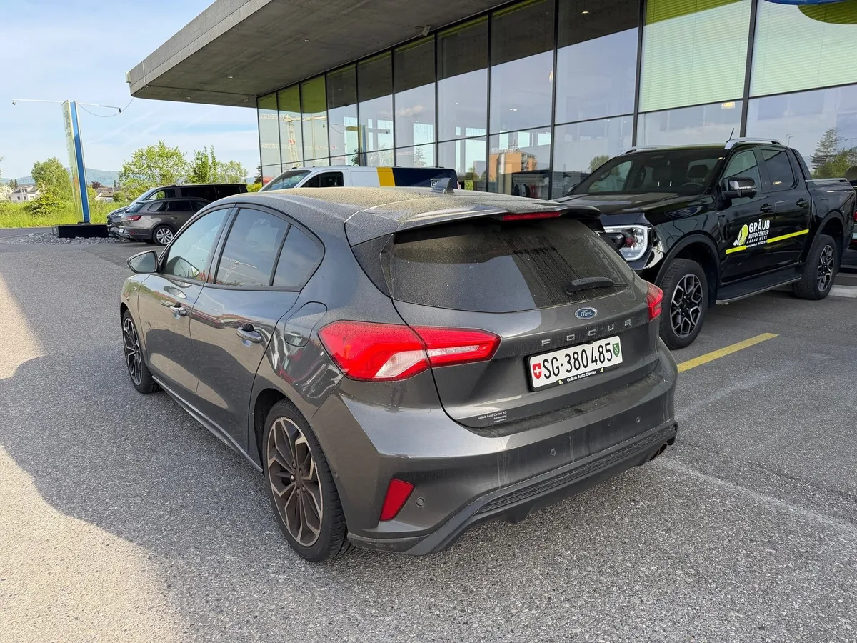 FORD Focus 1.0 SCTi — zdjęcie 5