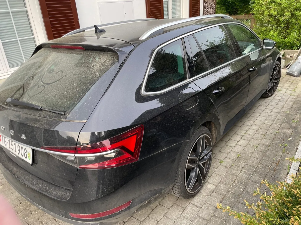SKODA Superb 1.5 TSI DSG — zdjęcie 2