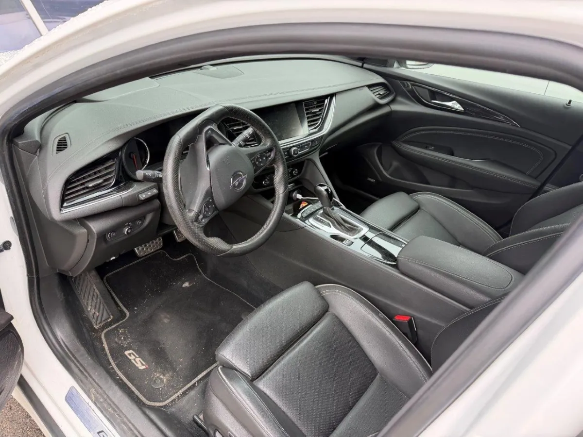 Opel Insignia Sports Tourer 2.0 T GSi AWD, 260 PS — zdjęcie 6