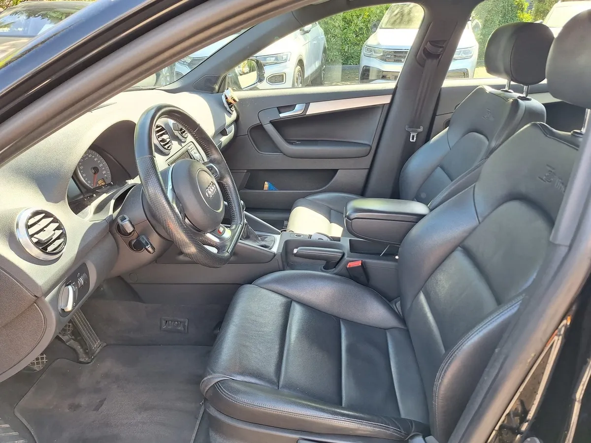 AUDI A3 2.0TFSI 5T — zdjęcie 9