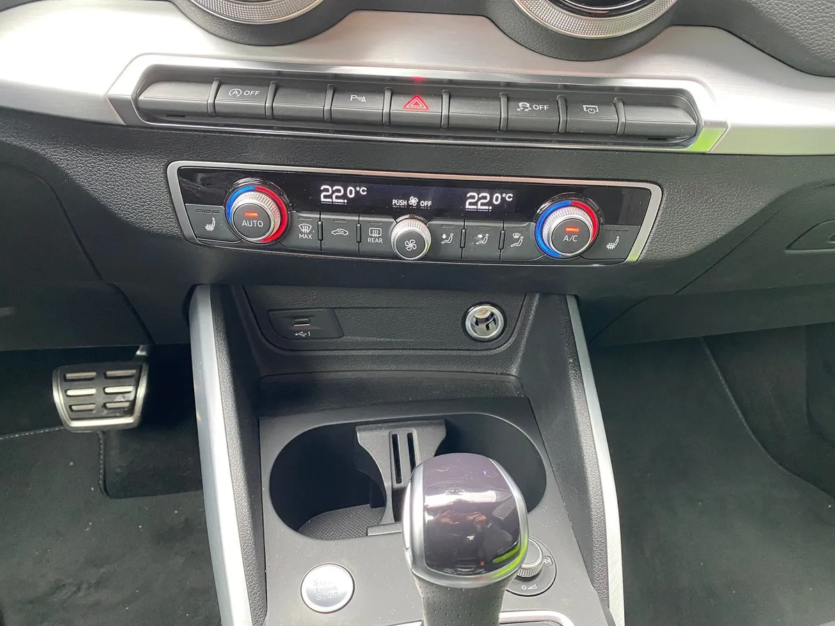 AUDI Q2 40 TFSI qu — zdjęcie 13