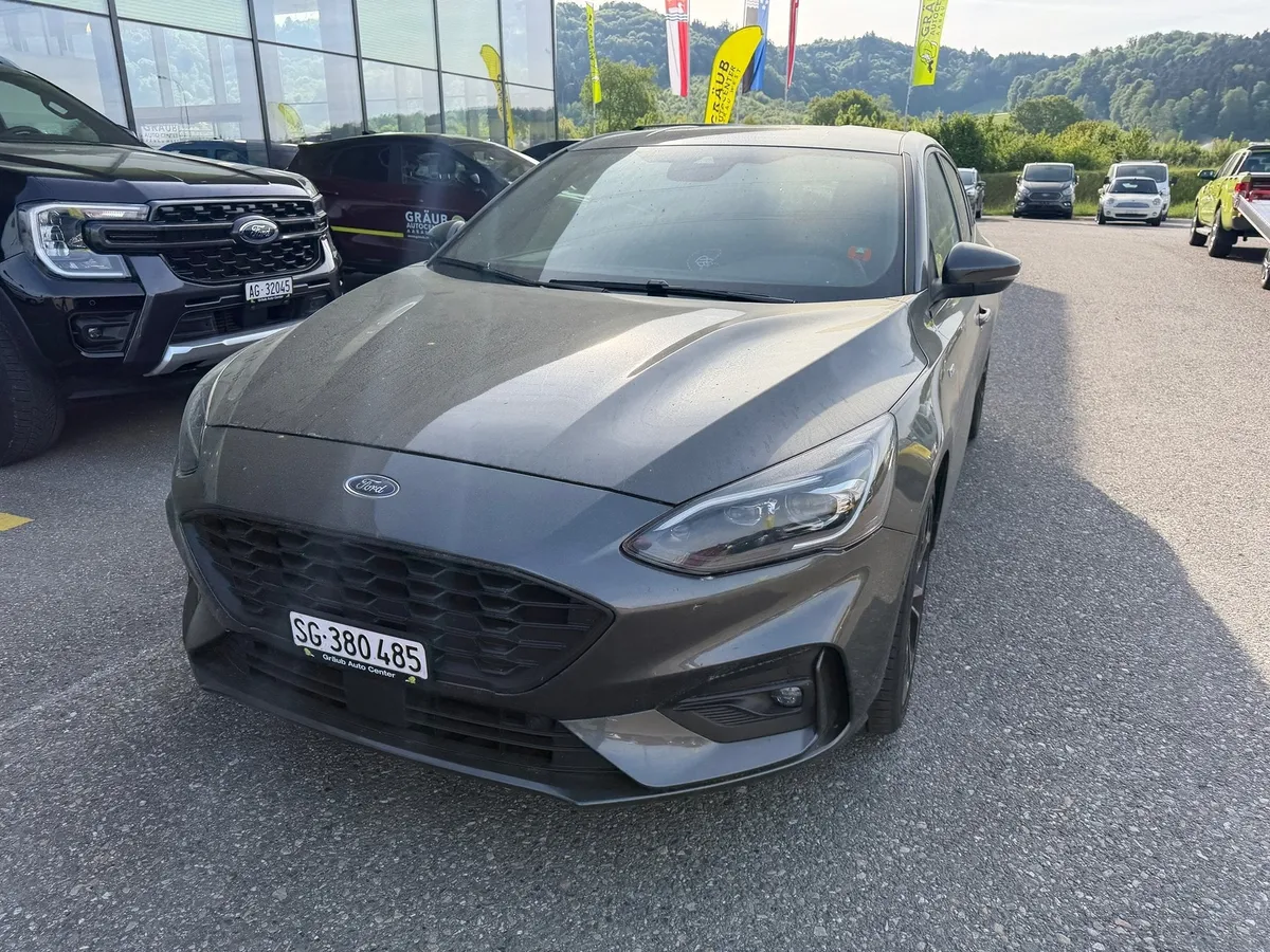 FORD Focus 1.0 SCTi — zdjęcie 15