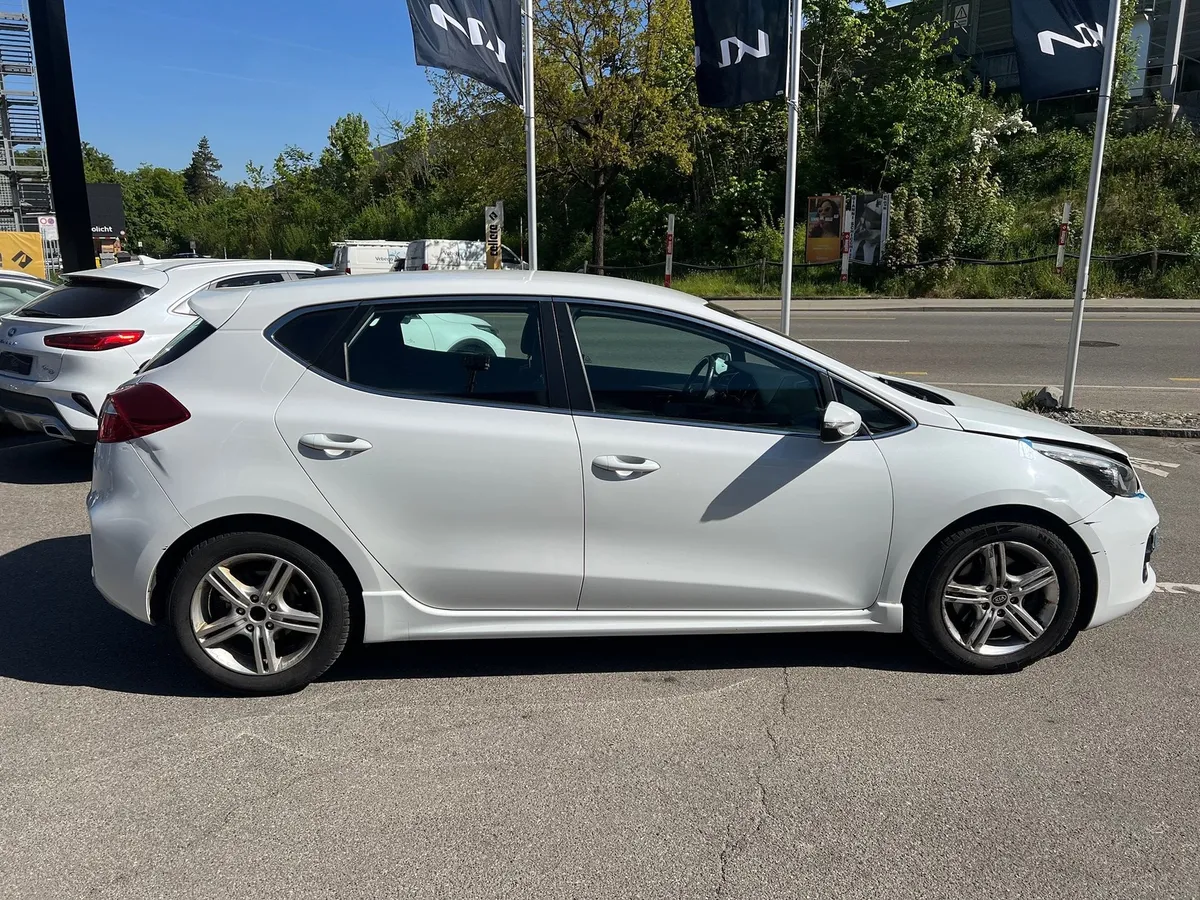 KIA cee'd II 1.6D DCT