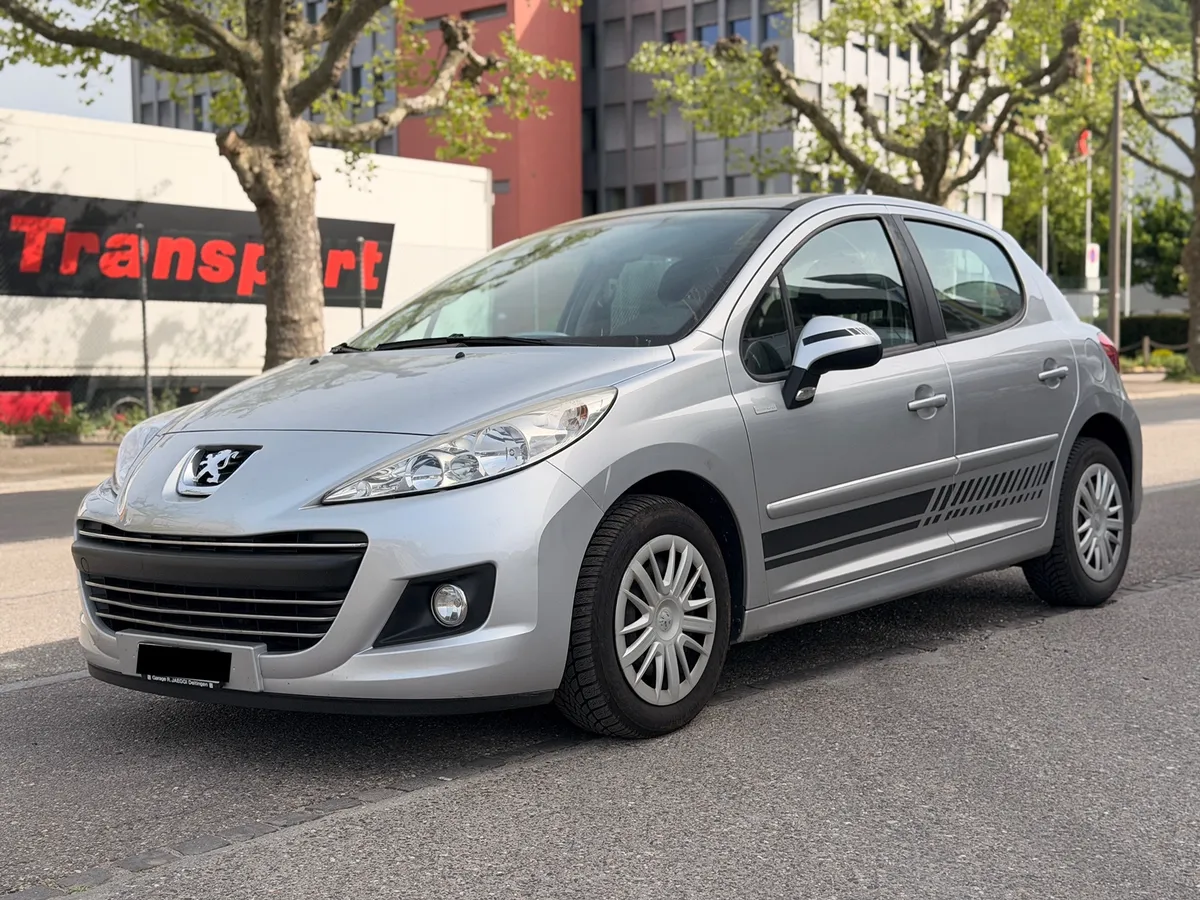 PEUGEOT 207 1.4i 16V — zdjęcie 2
