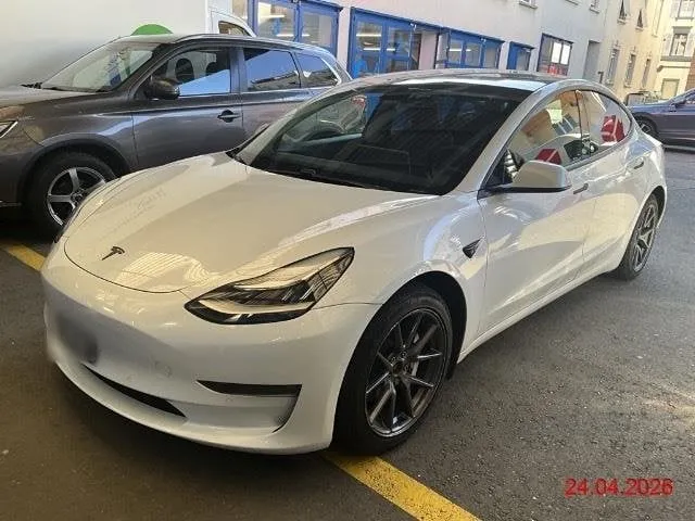 Tesla  Model 3, 491 HP