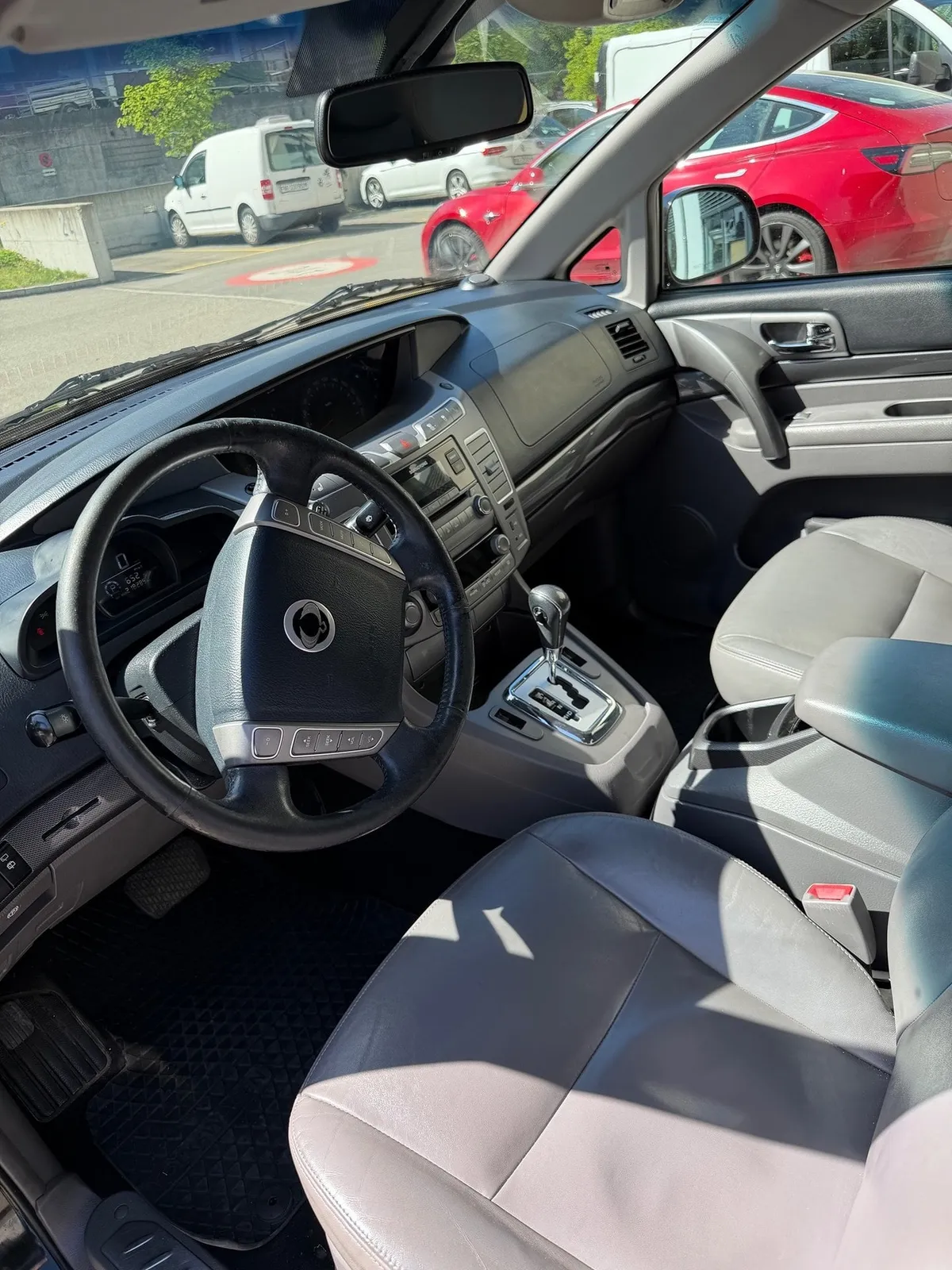 SSANGYONG Rodius SV200 XVT 7 Plätzer — zdjęcie 8