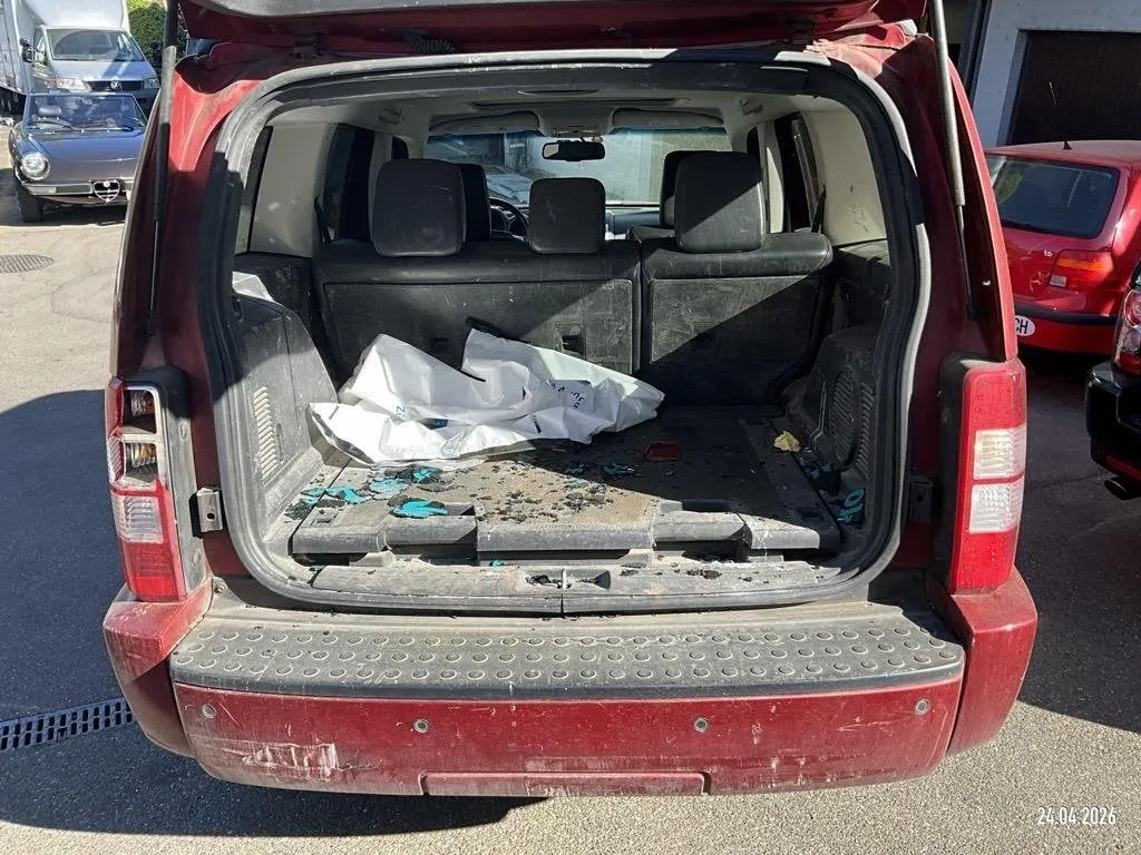 Dodge Nitro SXT 2.8, 177 HP — zdjęcie 14