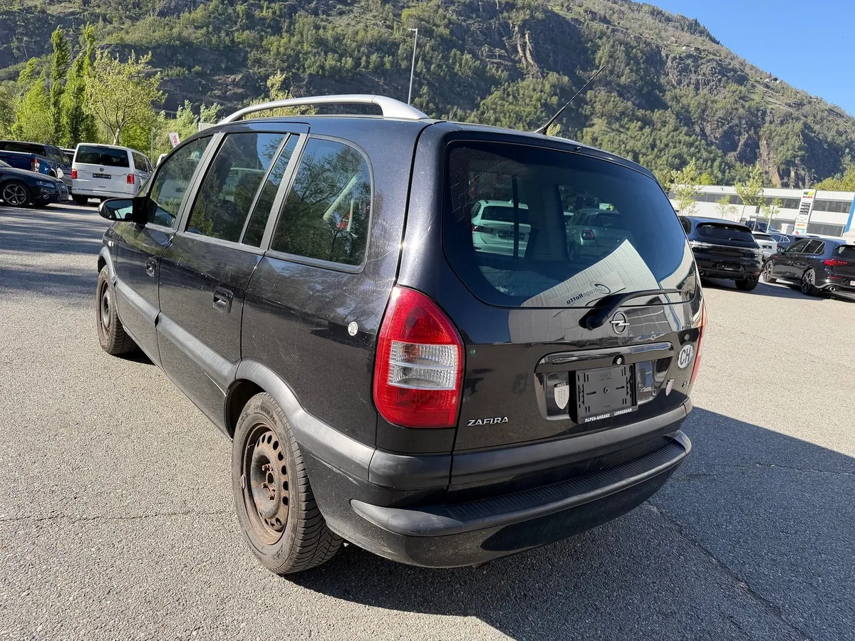 OPEL Zafira A22 — zdjęcie 7