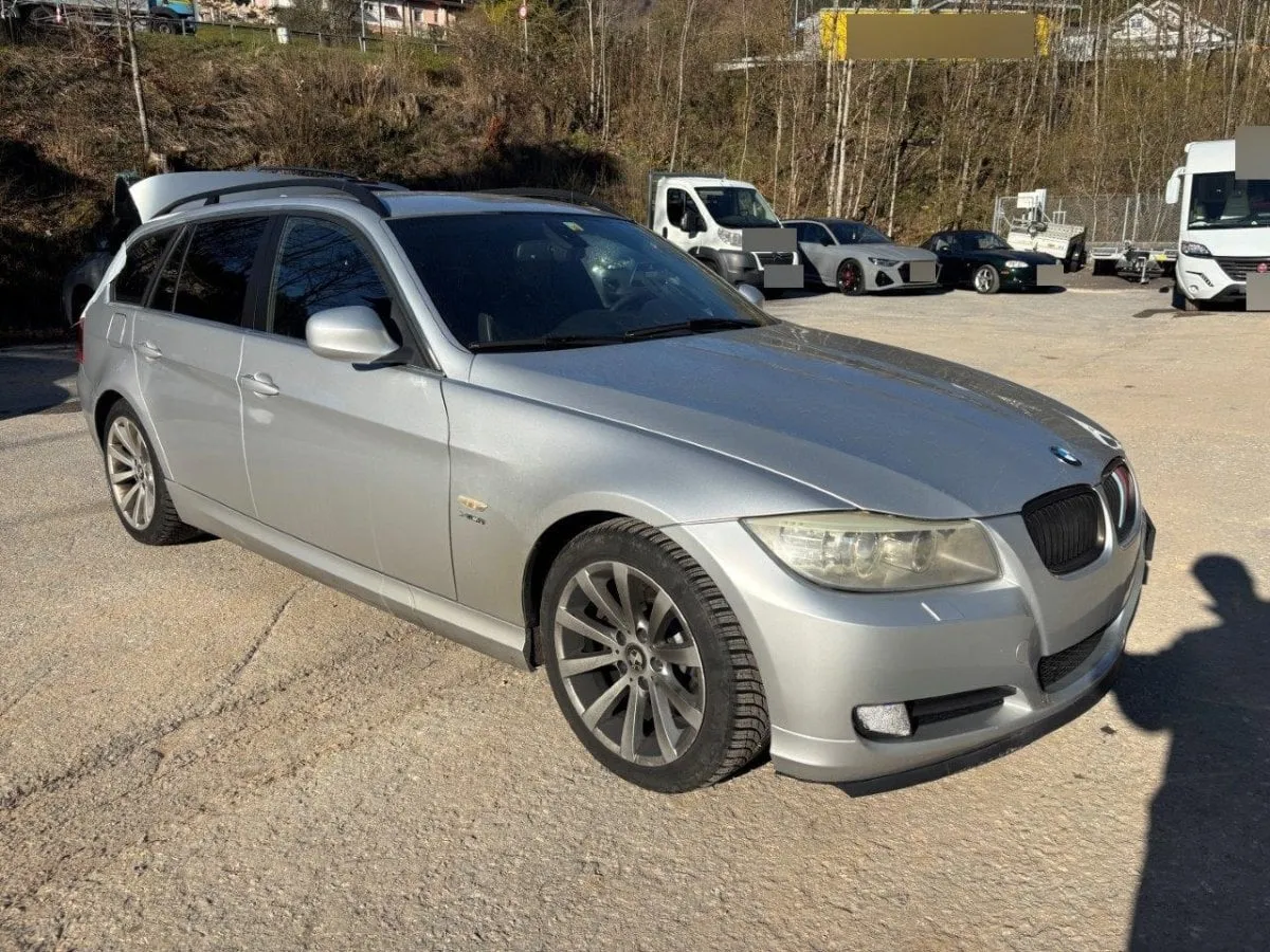 BMW 325i xDrive Touring m4you, 218 HP — zdjęcie 3