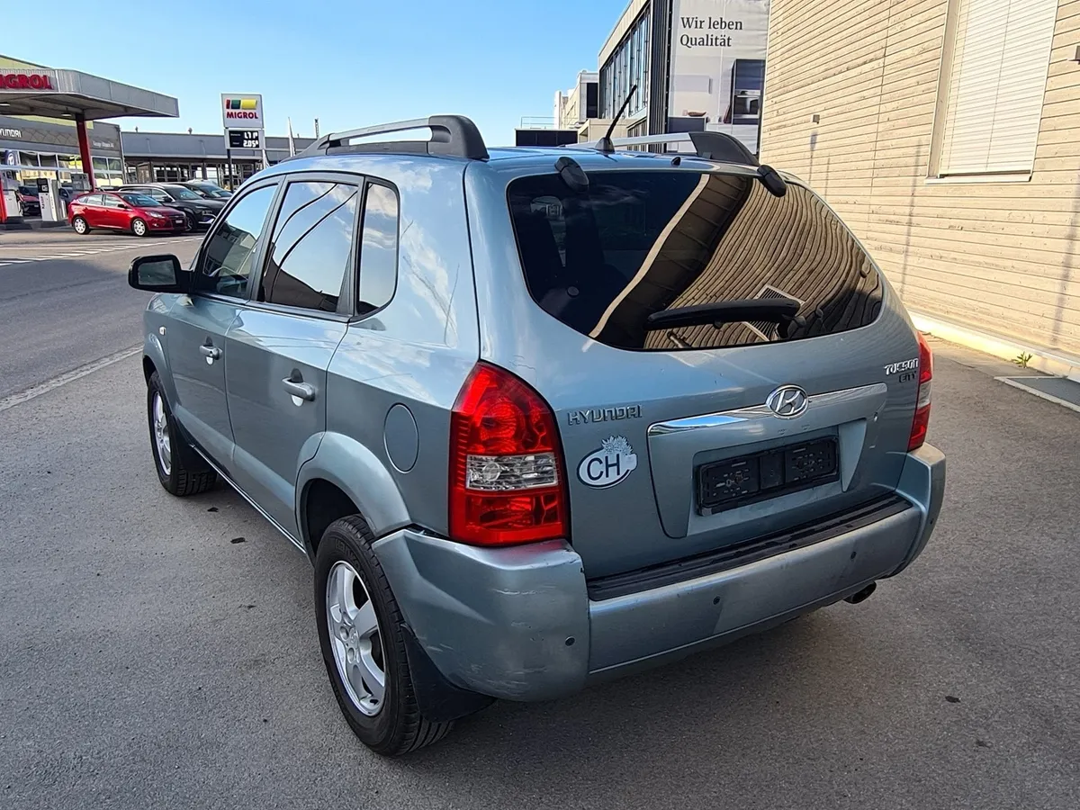 HYUNDAI Tucson 2.0 — zdjęcie 6
