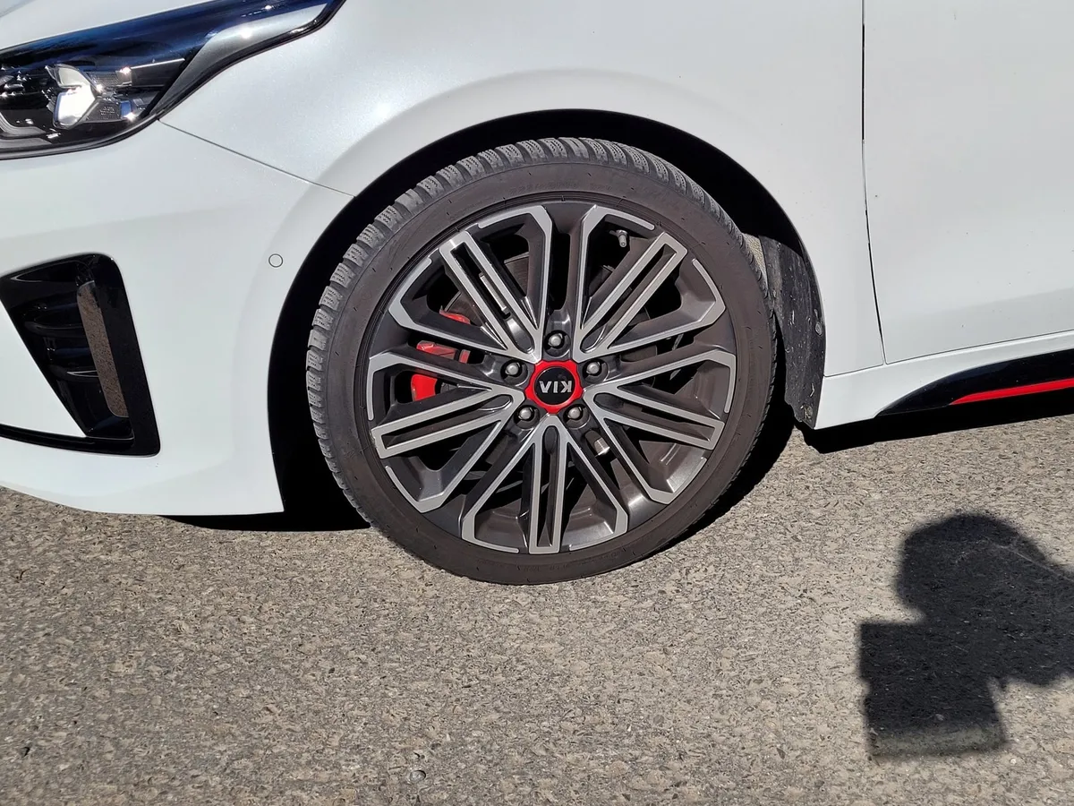 KIA ProCeed GT 1.6 — zdjęcie 11