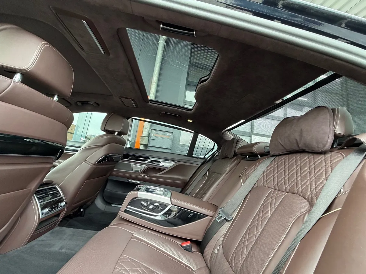 BMW 750Li xDrive — zdjęcie 14