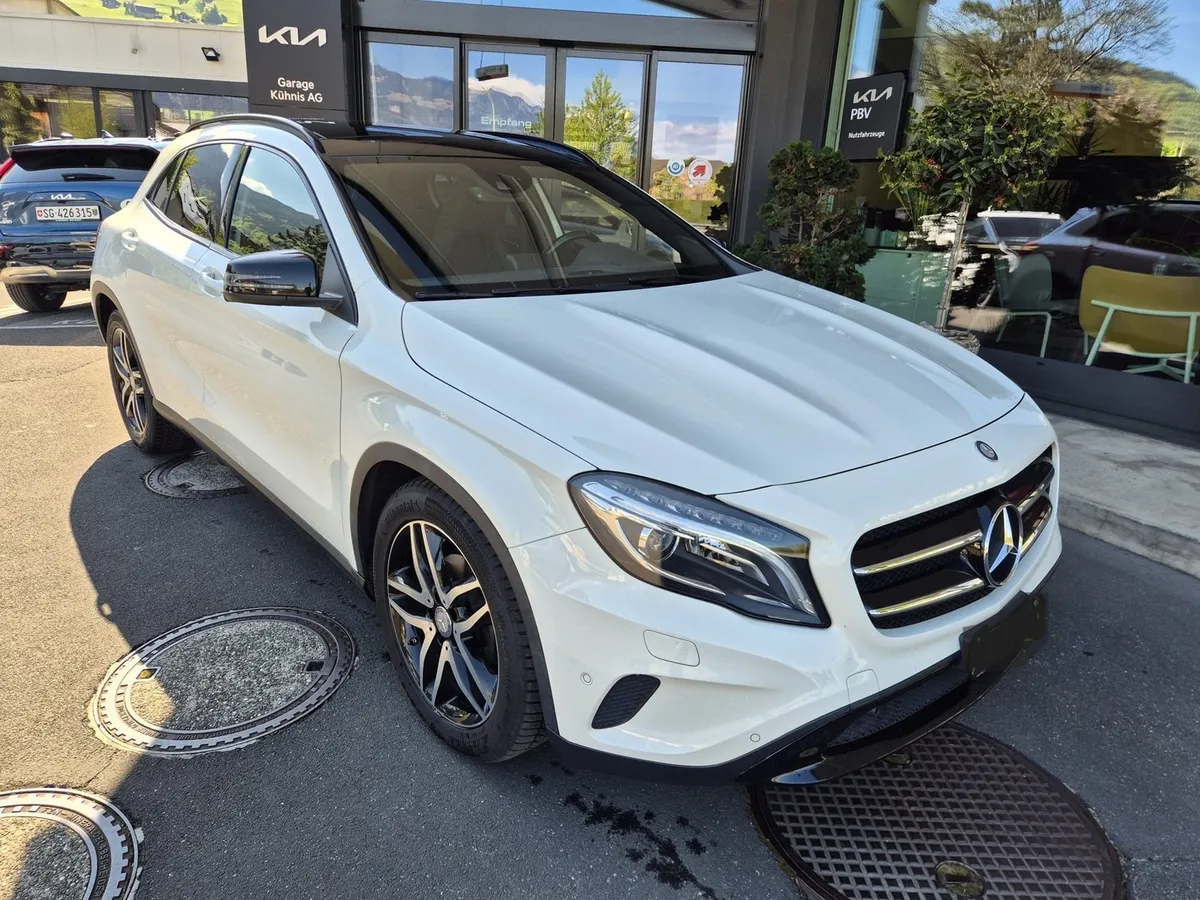 MERCEDES-BENZ GLA220CDI 4m