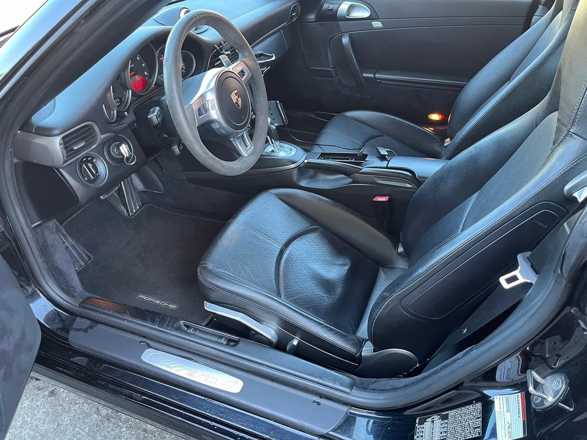 PORSCHE 911 Carrera 4 — zdjęcie 15