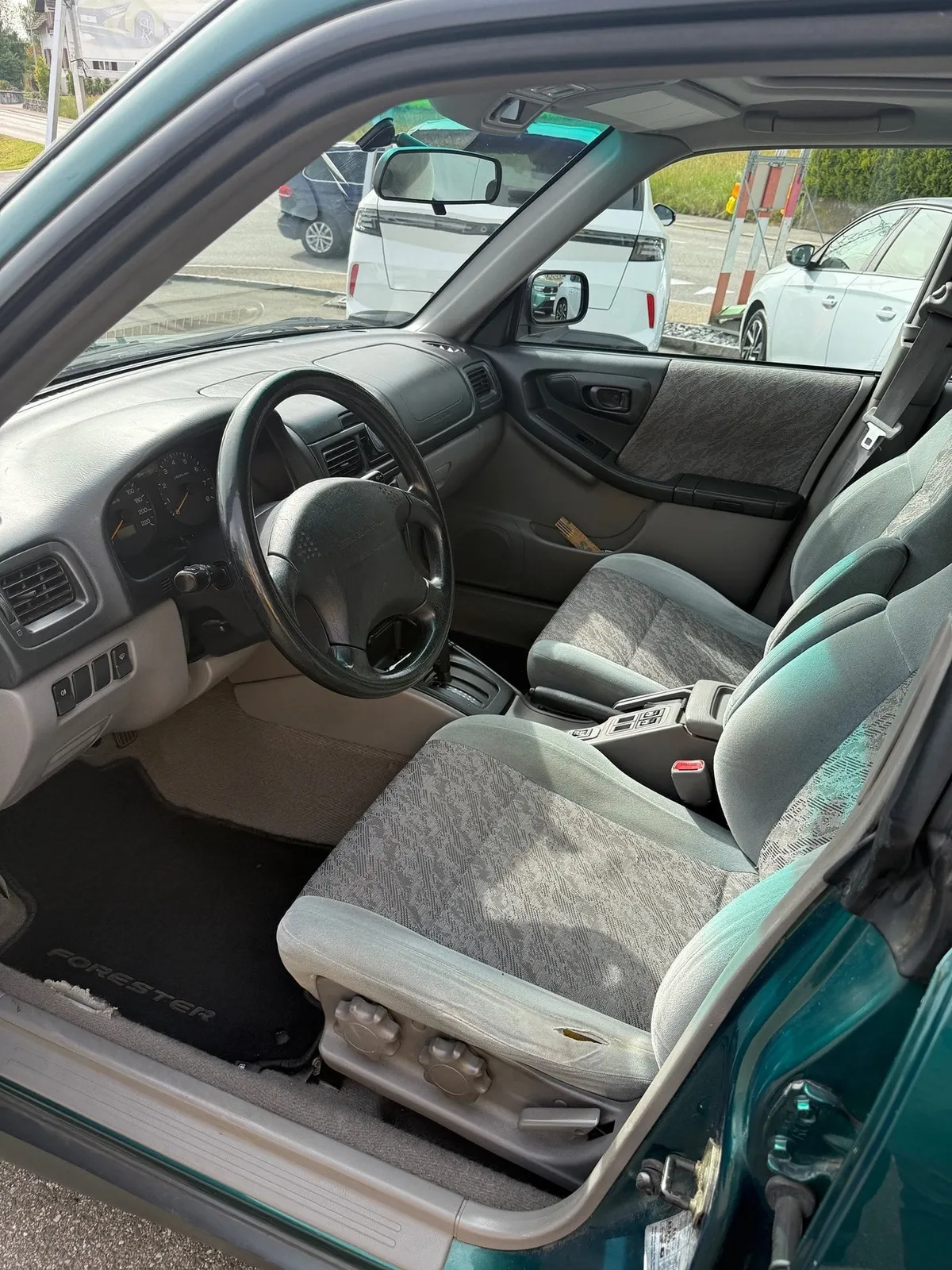 SUBARU FORESTER 2.0 4WD — zdjęcie 8