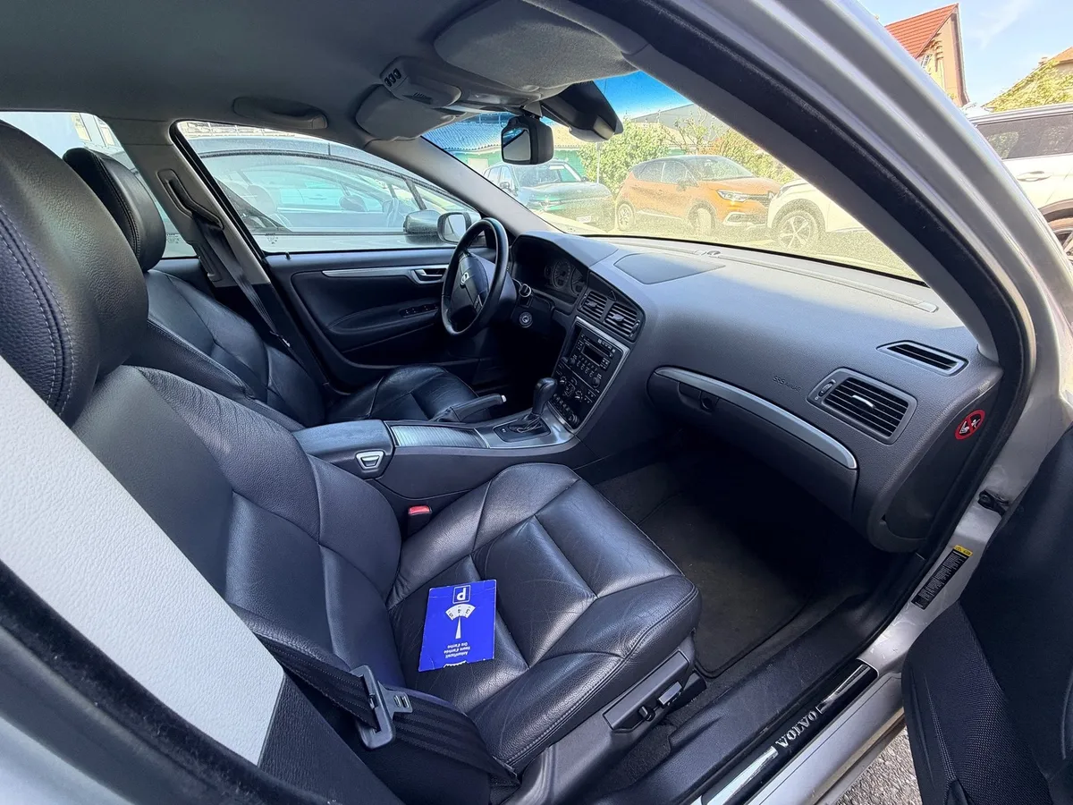 VOLVO S60 2.5T — zdjęcie 7