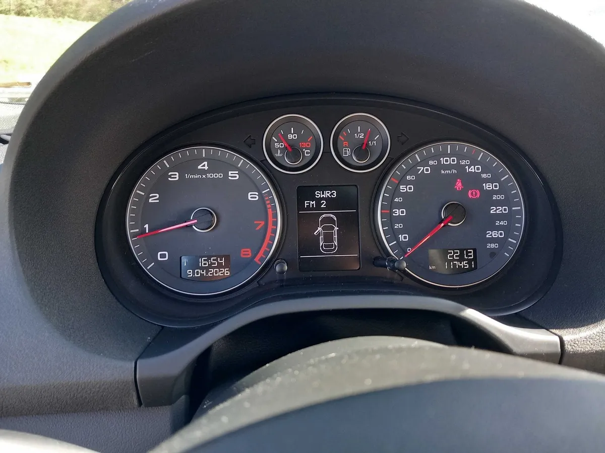 AUDI A3 1.8 TFSI 3T — zdjęcie 11