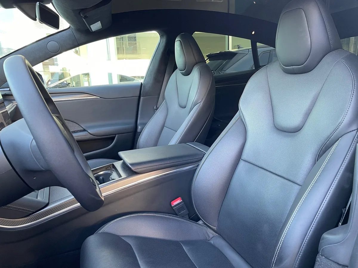 TESLA Model S Plaid — zdjęcie 10