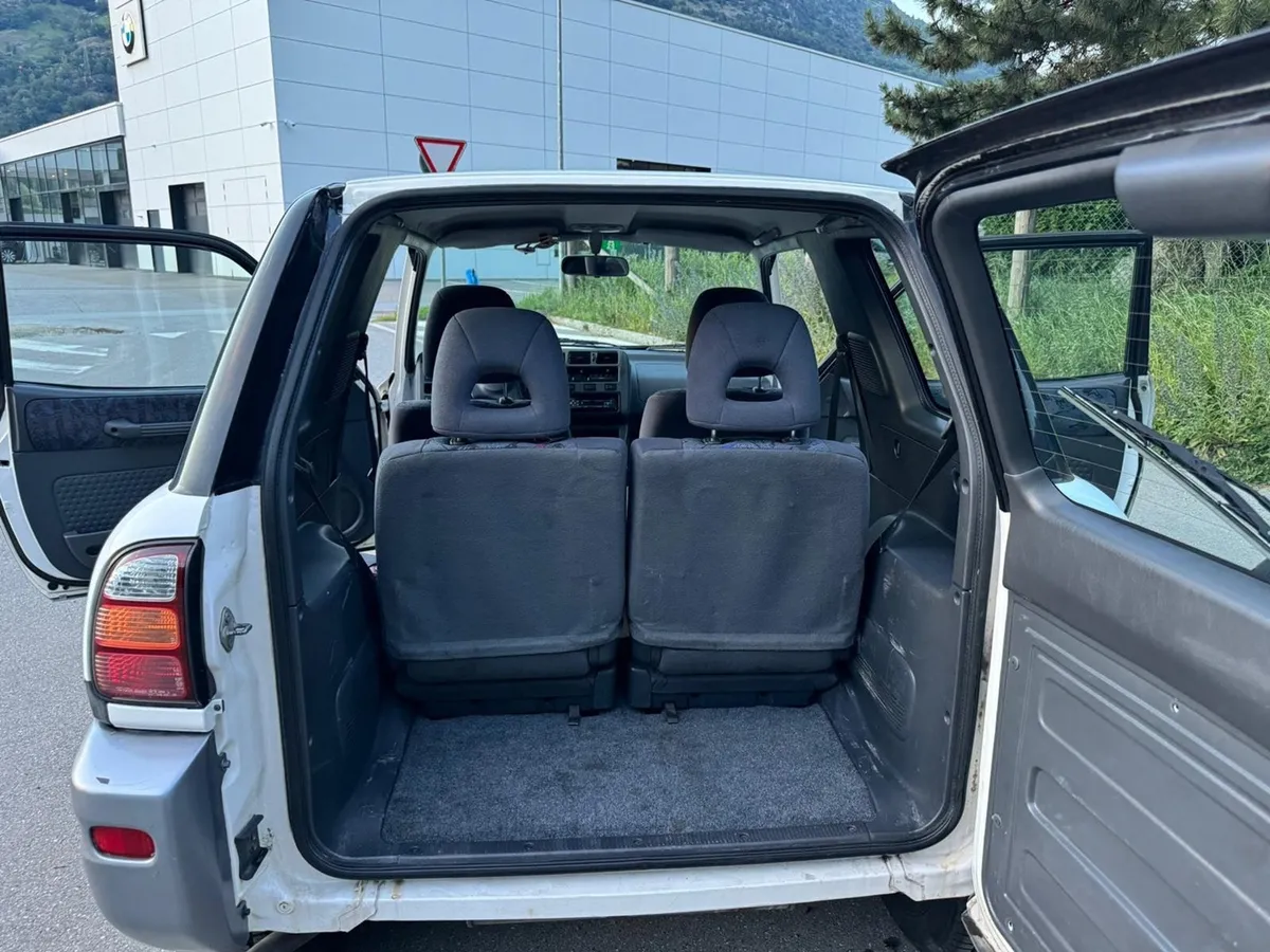 TOYOTA RAV4 2.0 — zdjęcie 7