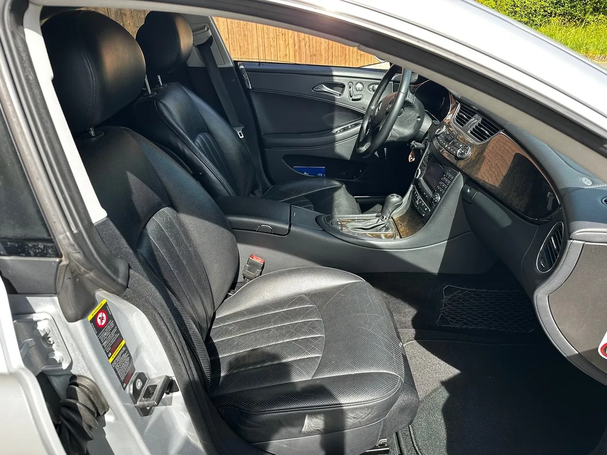 MERCEDES-BENZ CLS 350 — zdjęcie 14