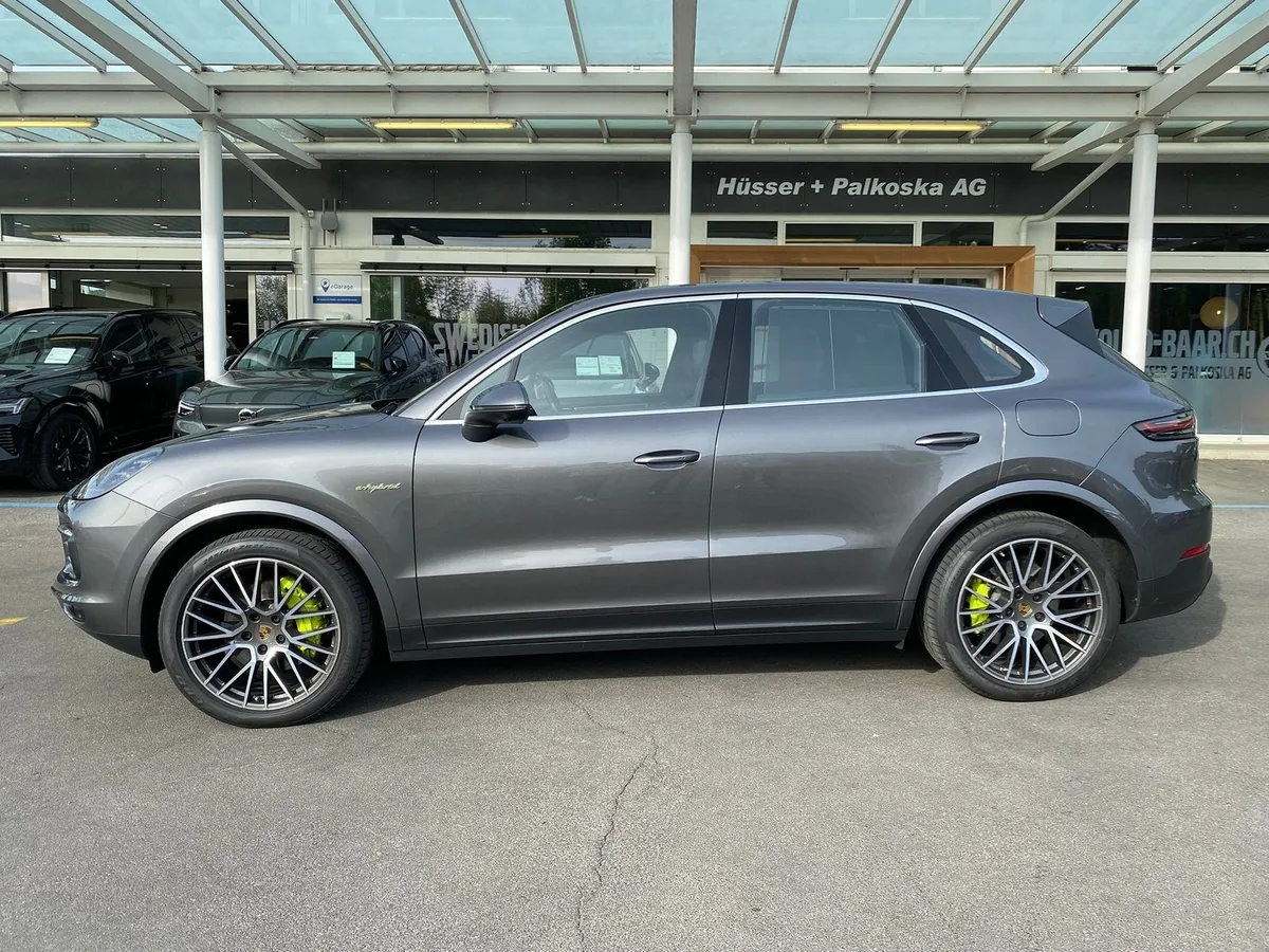 PORSCHE Cayenne E-Hybrid — zdjęcie 2