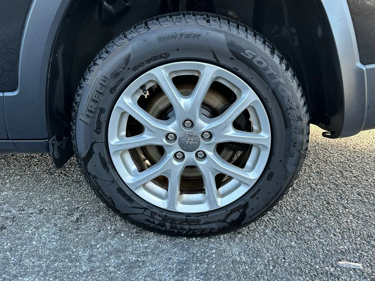 JEEP Cherokee 2.2 TD — zdjęcie 6