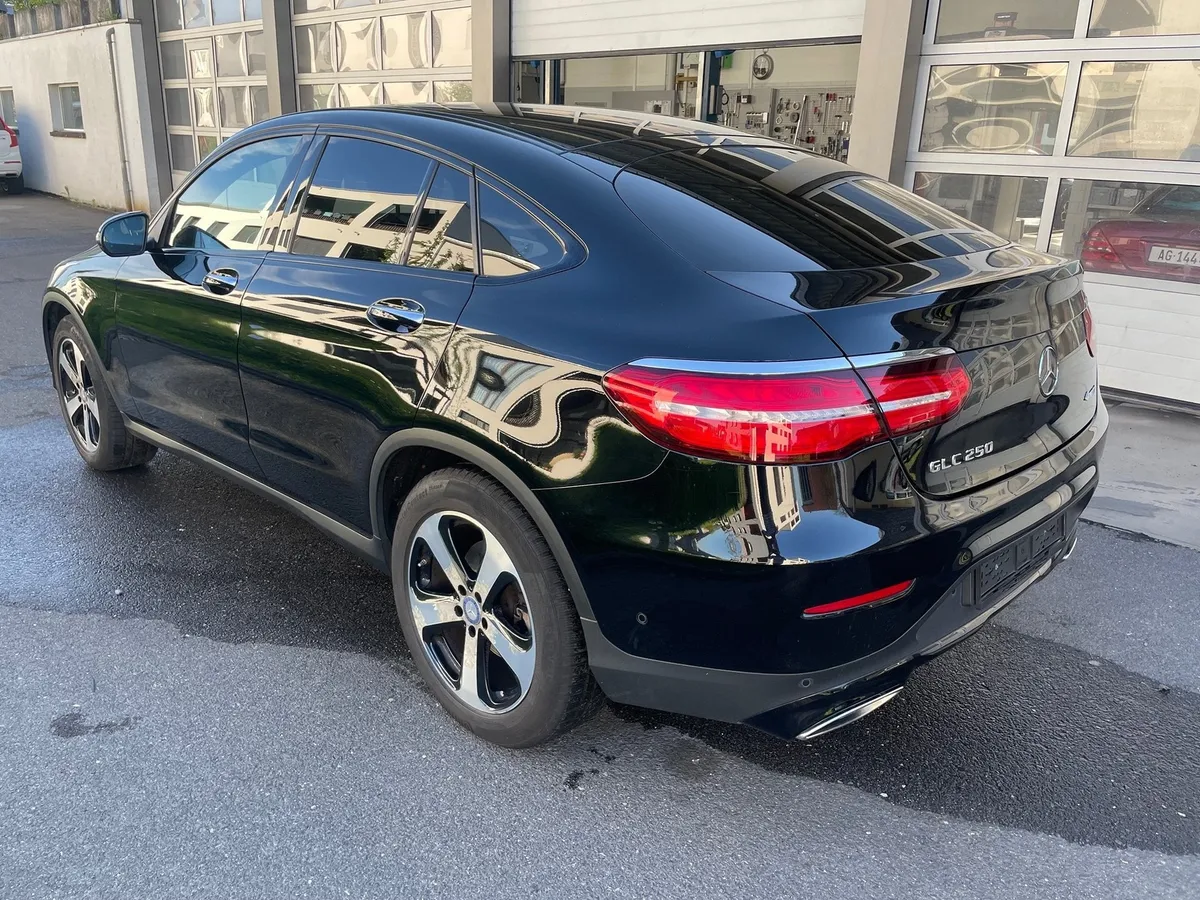 MERCEDES-BENZ GLC 250 EC — zdjęcie 6