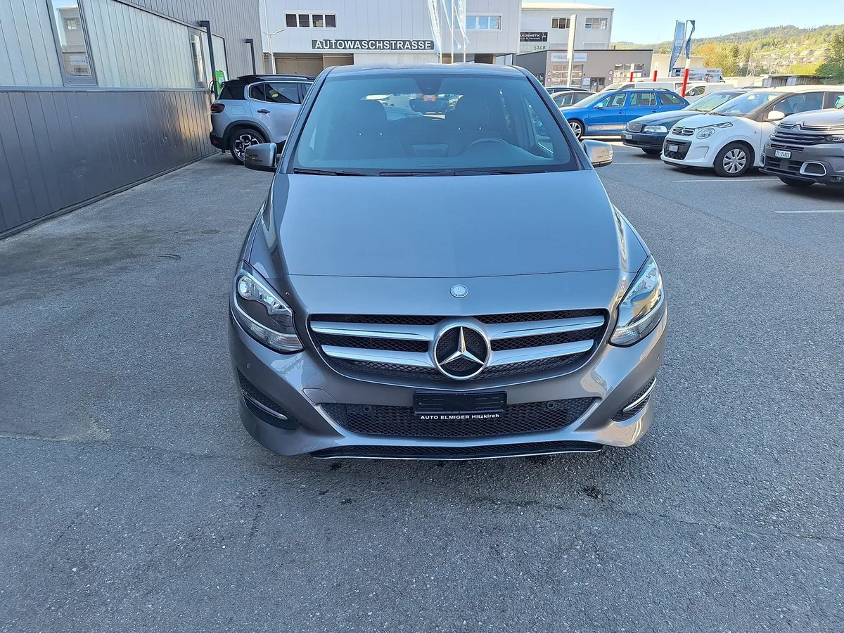MERCEDES-BENZ B 180 — zdjęcie 7