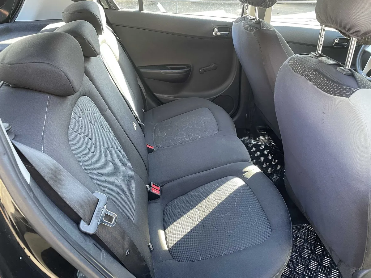 HYUNDAI i20 1.2 — zdjęcie 14