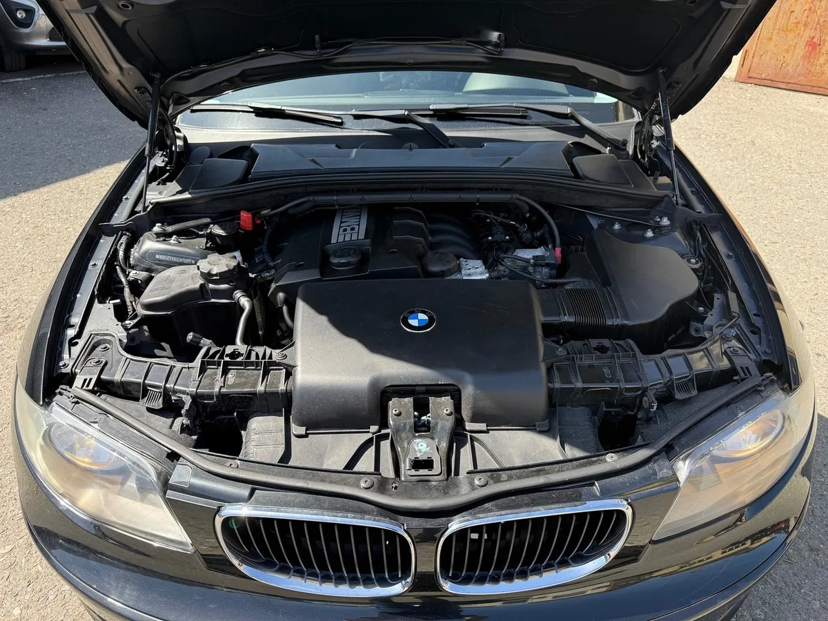 BMW 118i — zdjęcie 14
