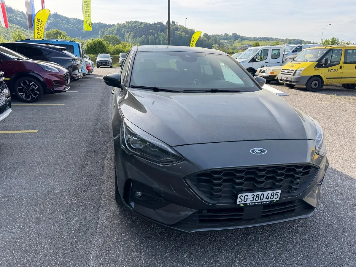 FORD Focus 1.0 SCTi — zdjęcie 11