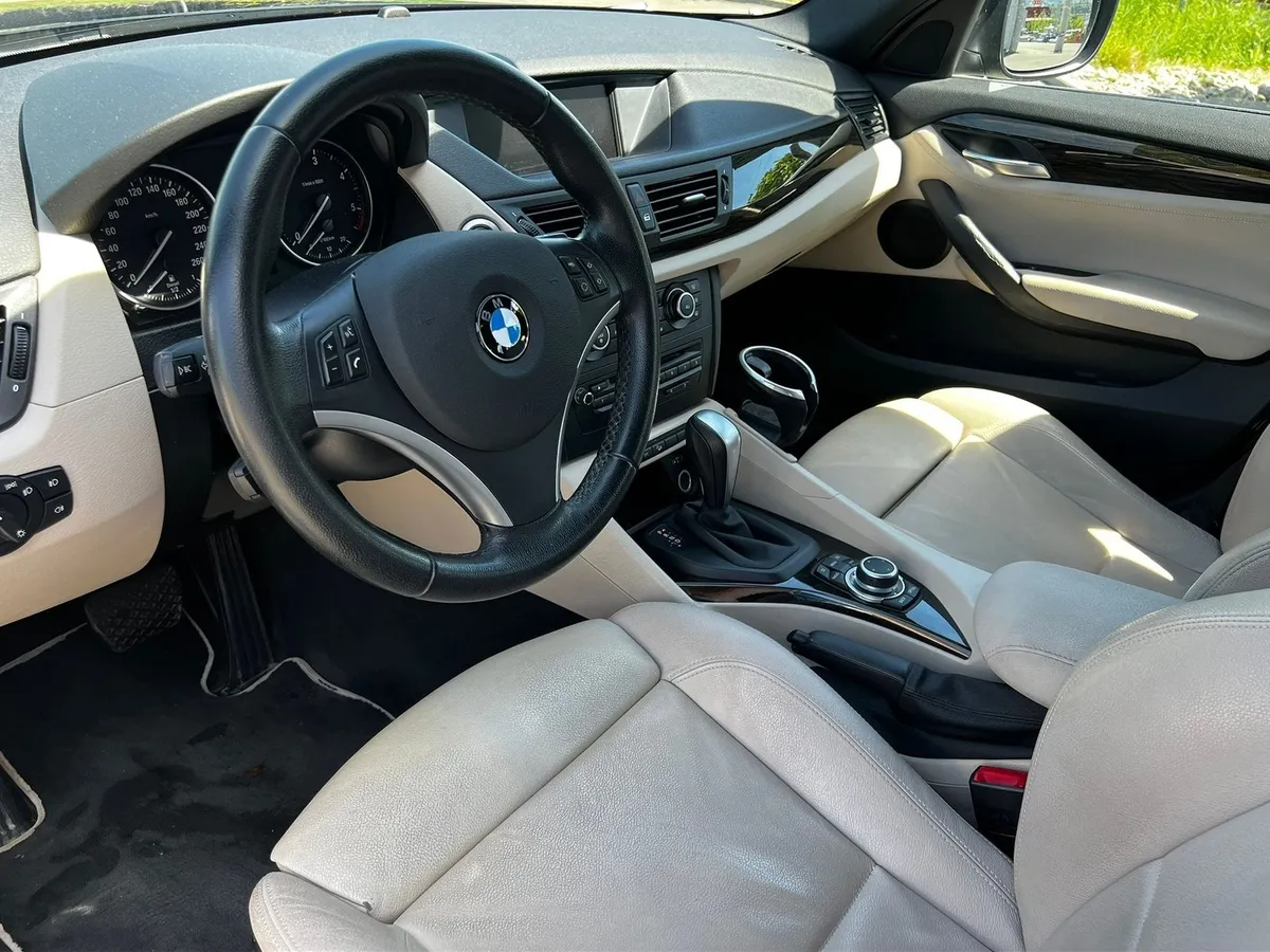 BMW X1 xDrive23d — zdjęcie 8