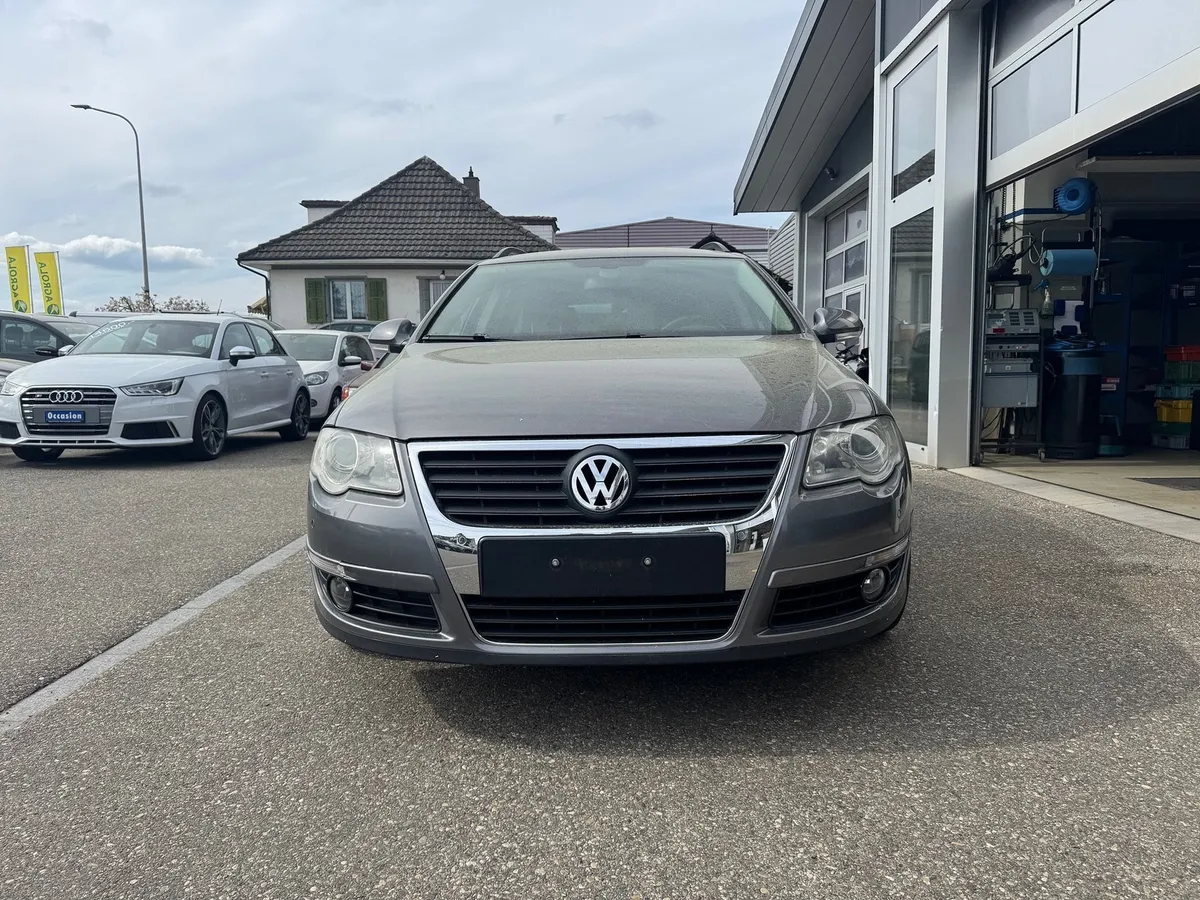 VW Passat Var.2.0T Sport — zdjęcie 2