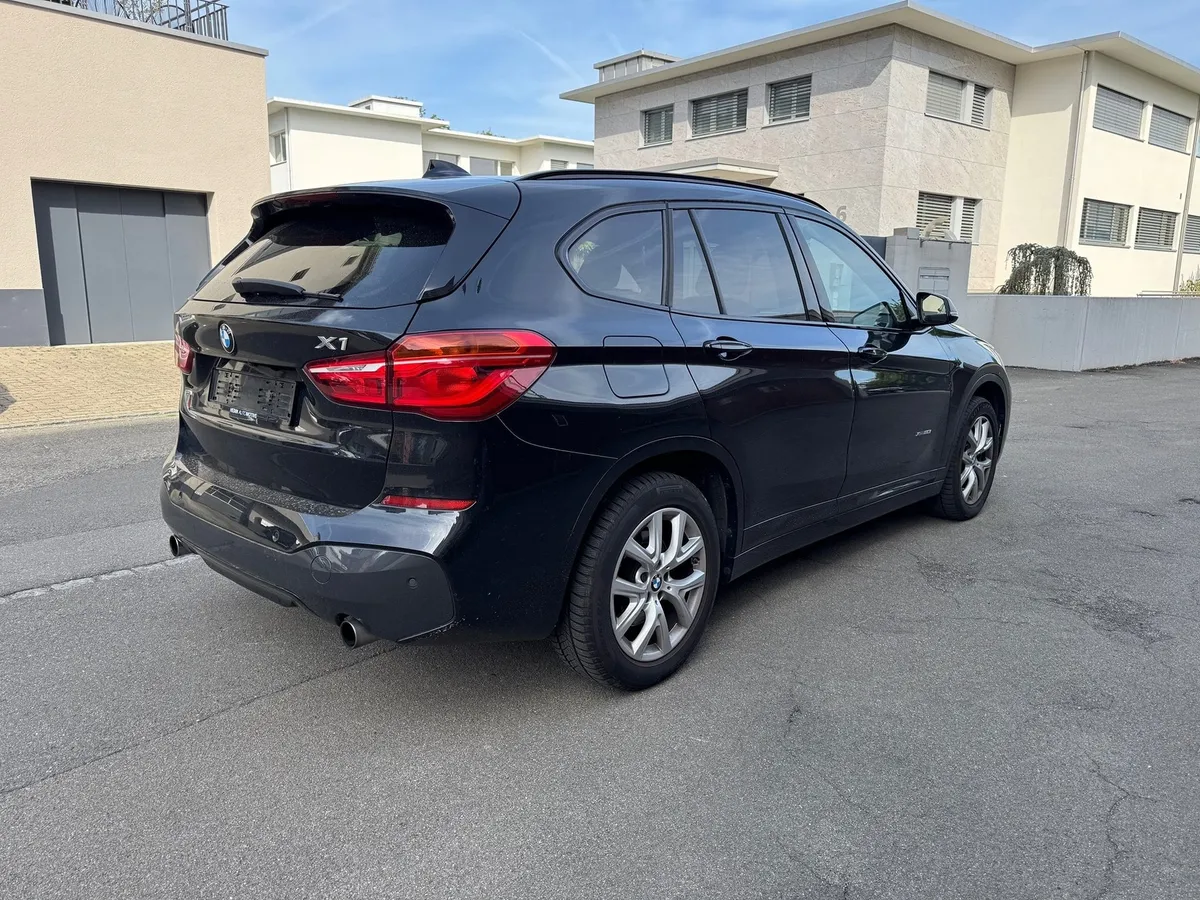 BMW X1 xDrive20i — zdjęcie 4