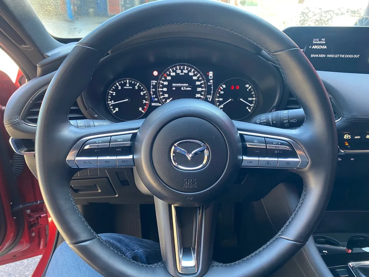 MAZDA 3 G150 HB AT — zdjęcie 9