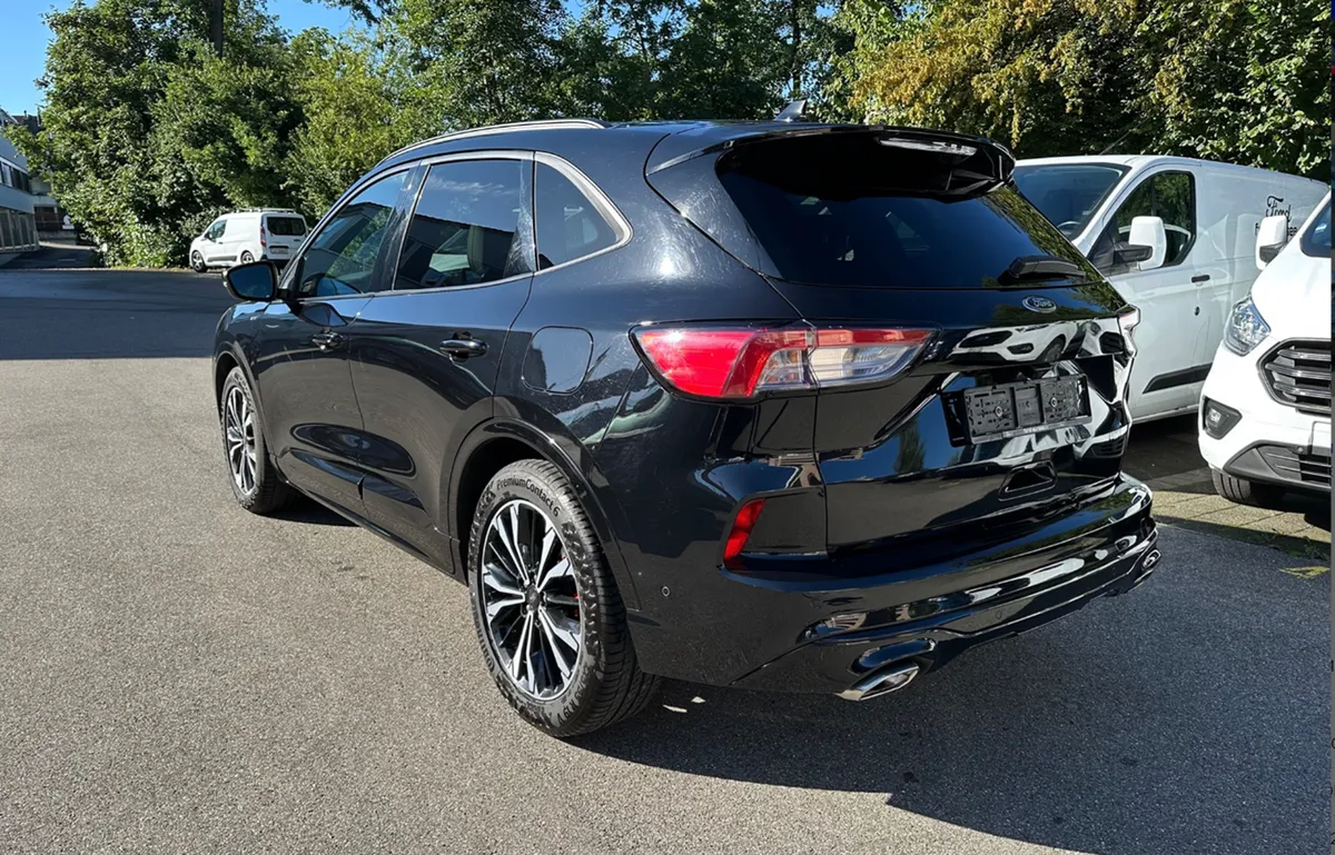 FORD Kuga 2.0 TDCi ST-LineX 4x4 AUTOMAT — zdjęcie 3