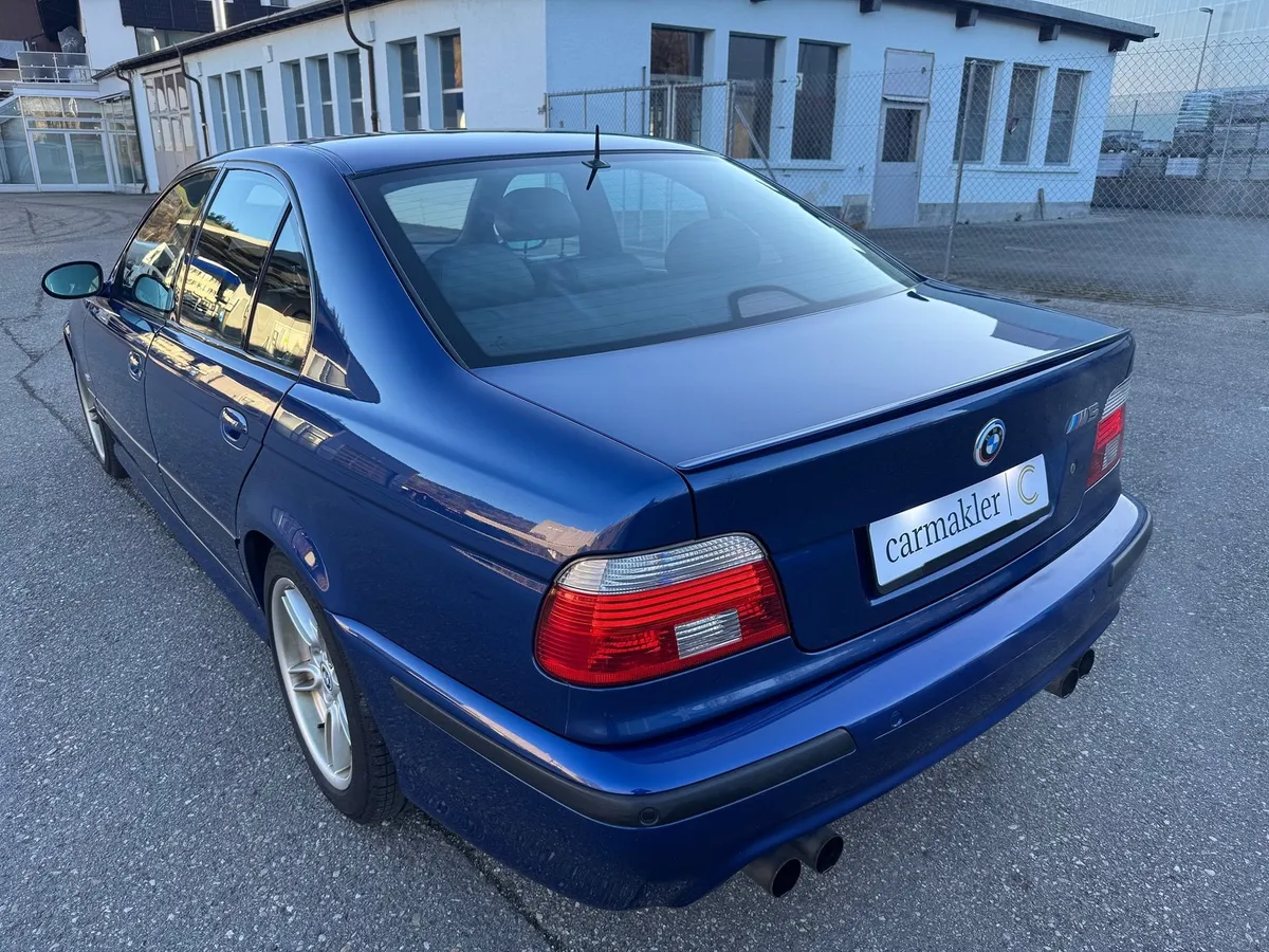 BMW M5 — zdjęcie 11