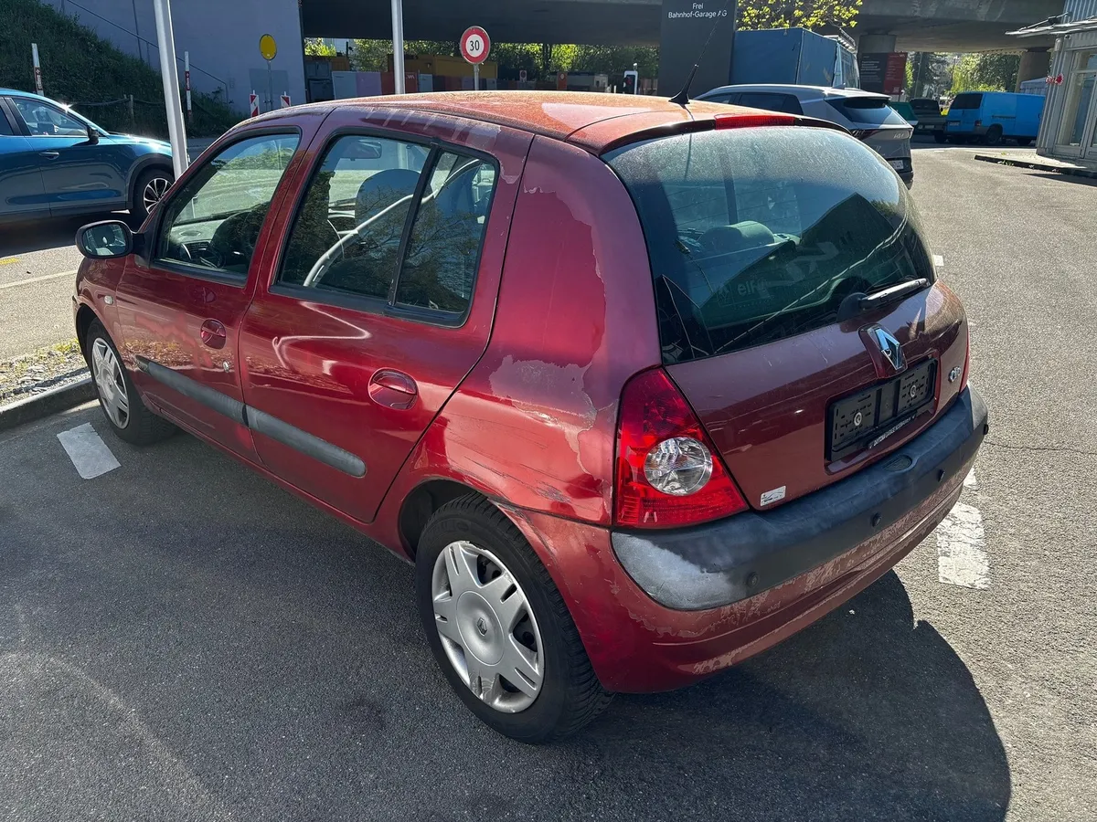 RENAULT Clio 1.6 16V — zdjęcie 3