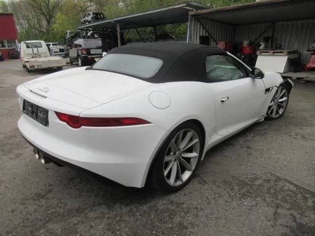 Jaguar F-Type, 340 HP — zdjęcie 3
