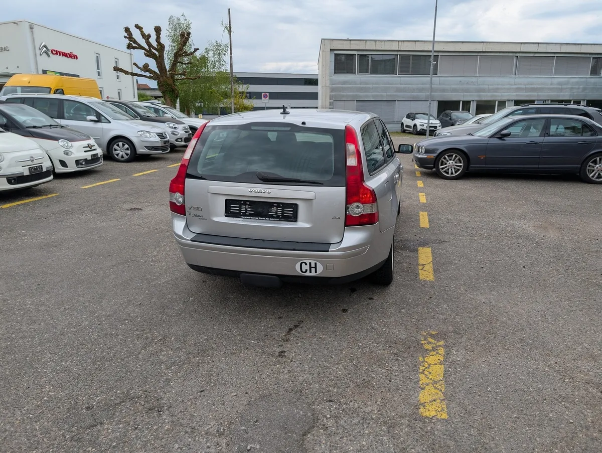 VOLVO V50 2.4 — zdjęcie 10