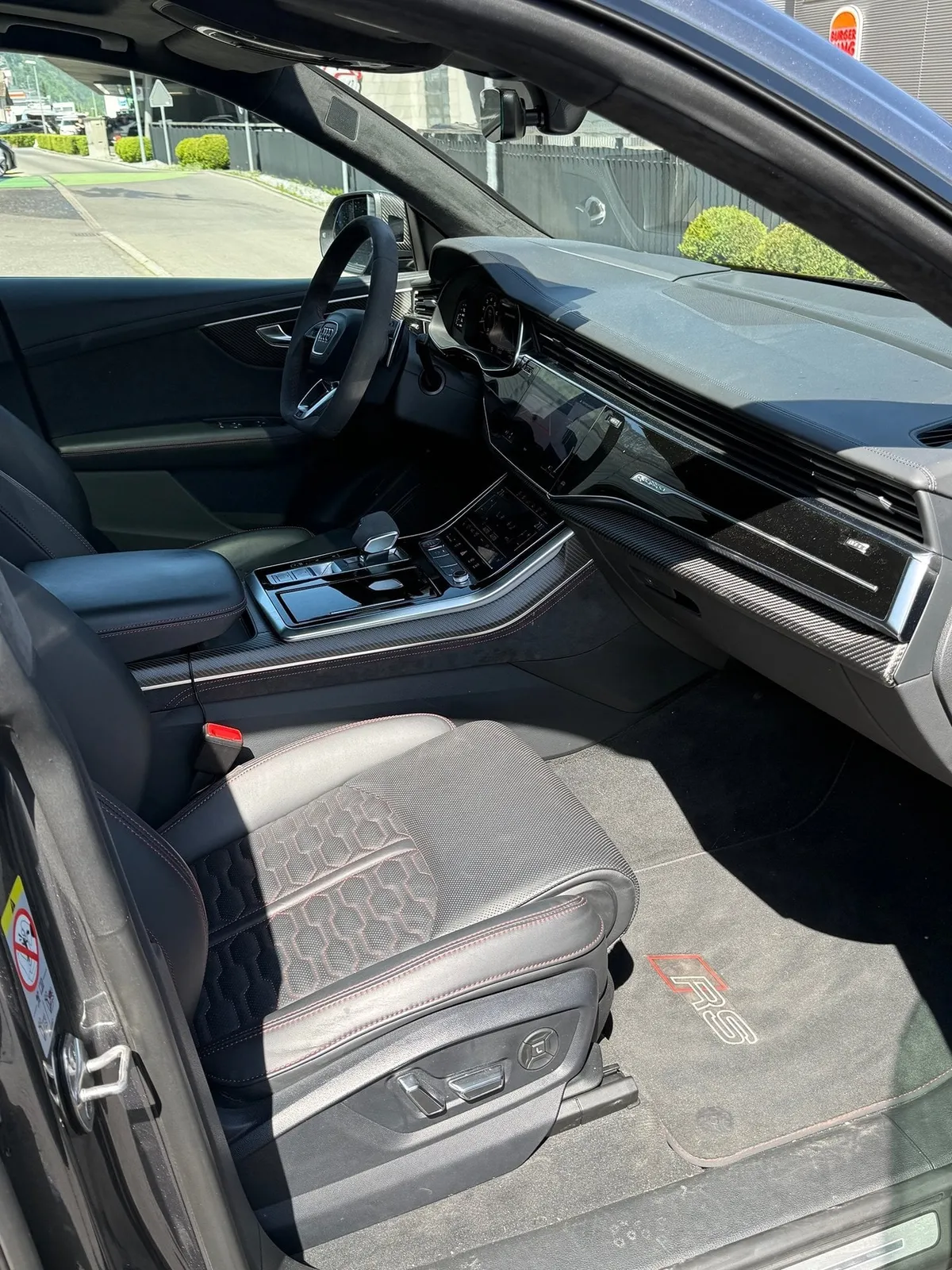 AUDI RS Q8 — zdjęcie 15