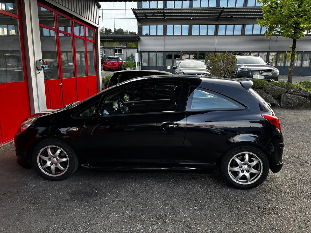 OPEL Corsa D 16T GSi — zdjęcie 2