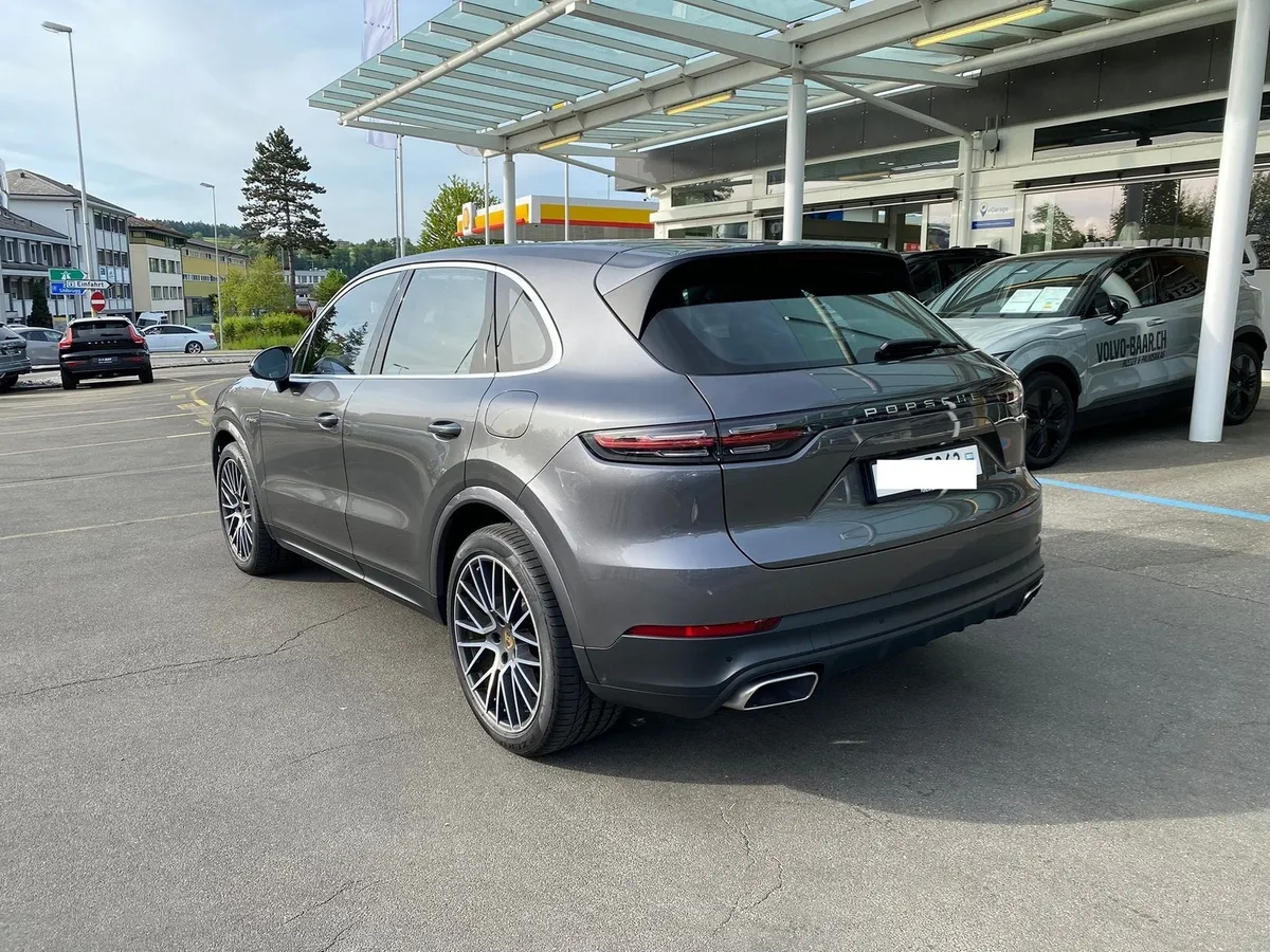 PORSCHE Cayenne E-Hybrid — zdjęcie 3